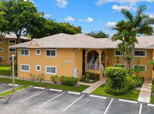 2+1 Condo — 811 SE 4th Avenue #C103, Dania, 33004