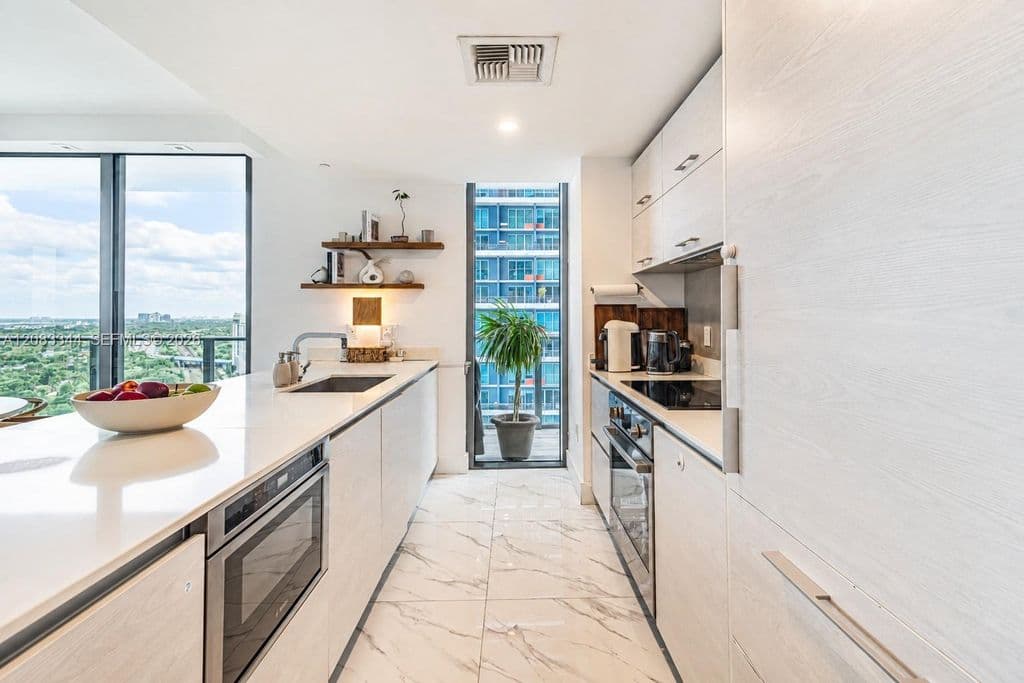 3+1 Condo — 1300 S Miami Ave Unit 2006