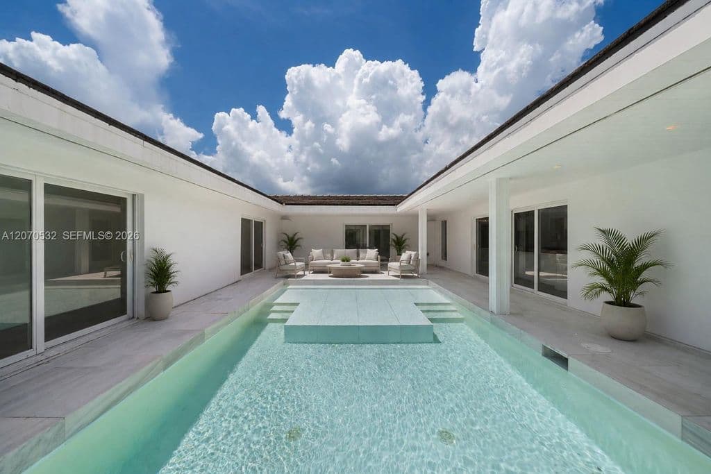 4-bedroom Single-Family Home — 4001 Monserrate St