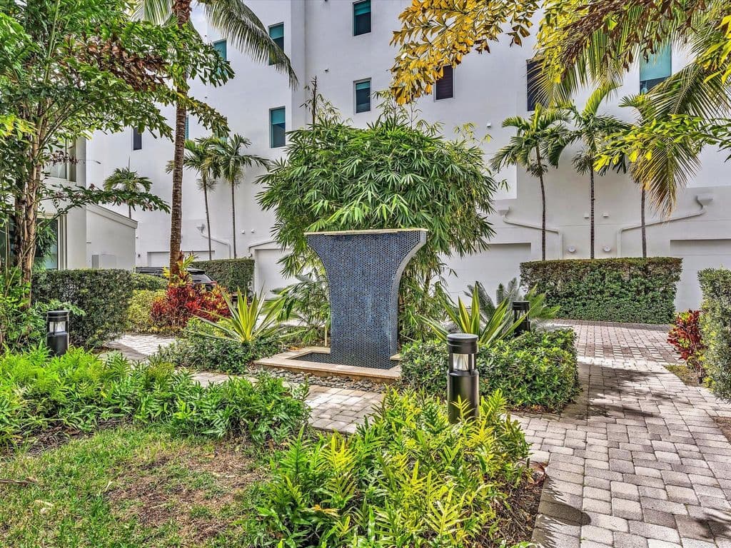 3-bedroom Property — 733 NE 4th Avenue #733