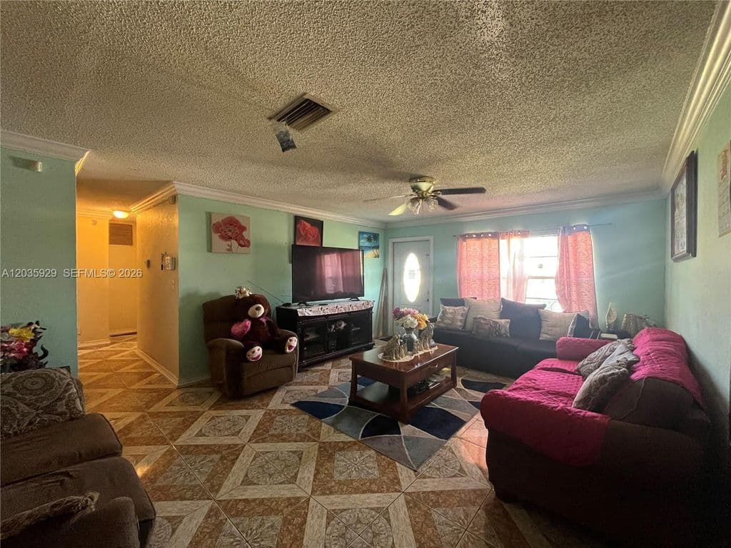 3+1 Müstakil ev — 314 SW 79th Way