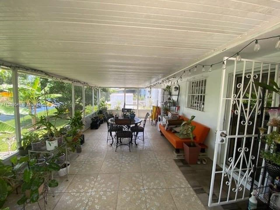 4-bedroom Single-Family Home — 25931 SW 130th Ave