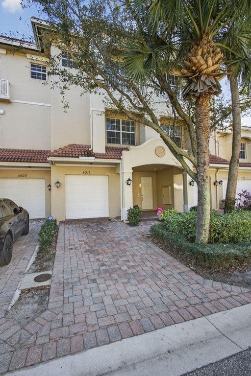3+1 Mülk — 4511 Artesa Way S
