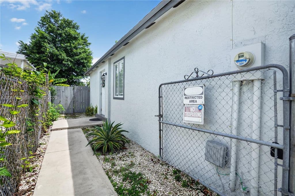 3+1 Müstakil ev — 12219 SW 198th Ter