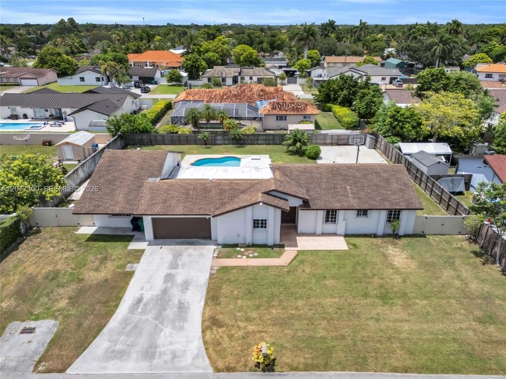4+1 Müstakil ev — 18600 SW 127th Pl