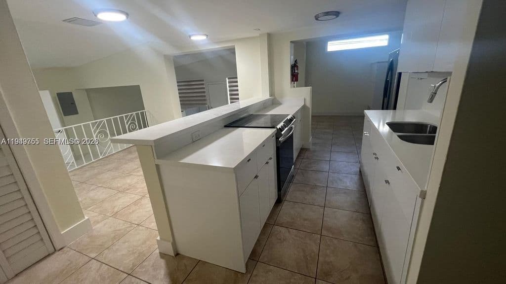 4+1 Müstakil ev — 1251 Little River Dr