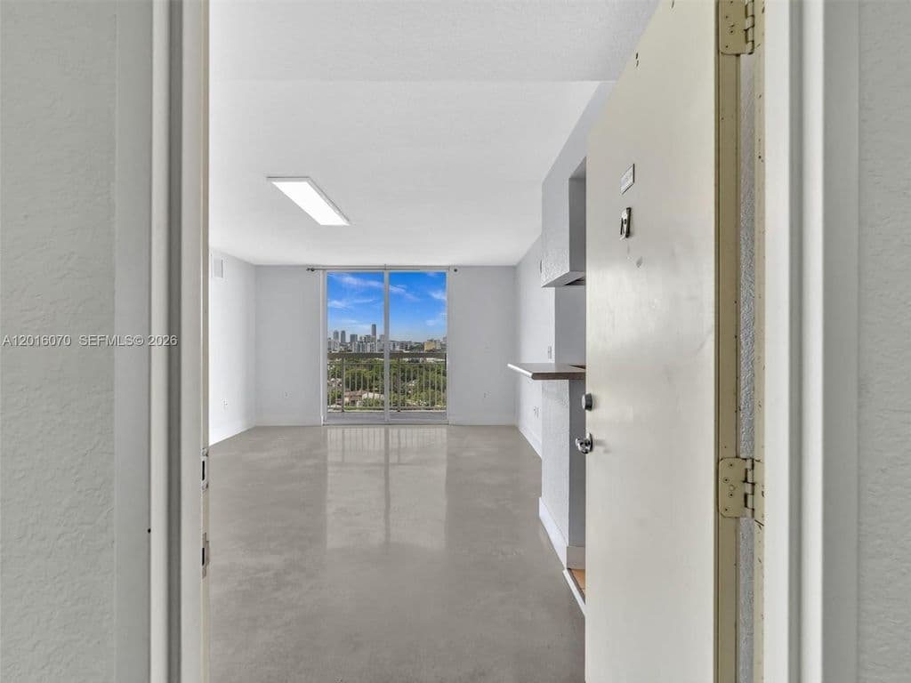 2-bedroom Condo — 816 NW 11th St APT 1208