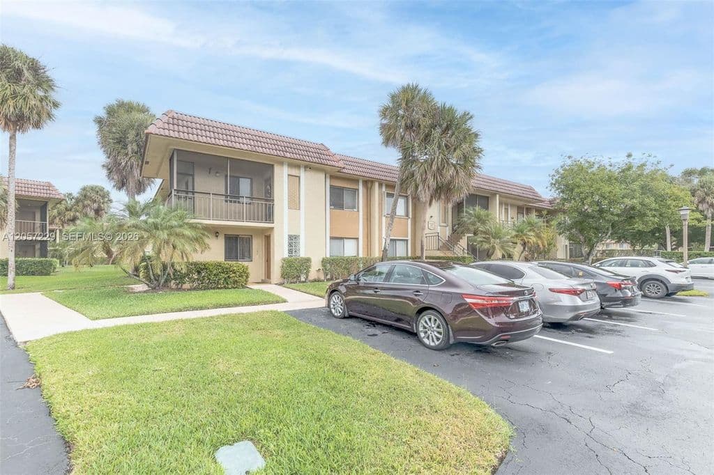 2-bedroom Condo — 325 Lakeview Dr APT 102