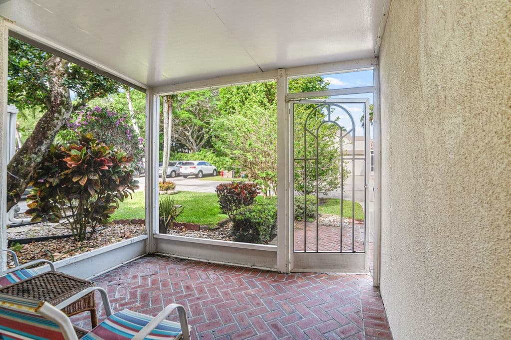2-bedroom Single-Family Home — 18900 Stewart Circle #7