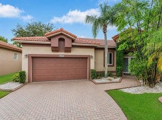 4-bedroom Single-Family Home — 16007 OPAL CREEK Drive, Weston, 33331