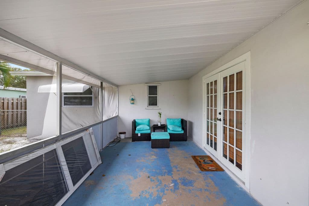 4+1 Müstakil ev — 336 S CHILLINGWORTH Drive