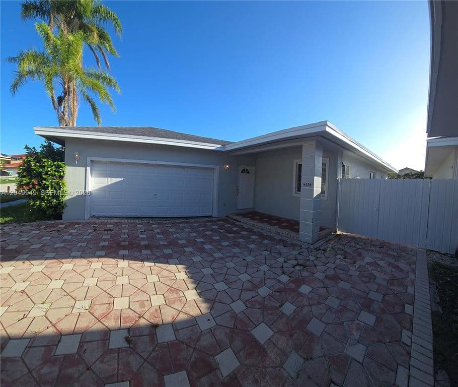 3+1 Müstakil ev — 14236 SW 148th Ave