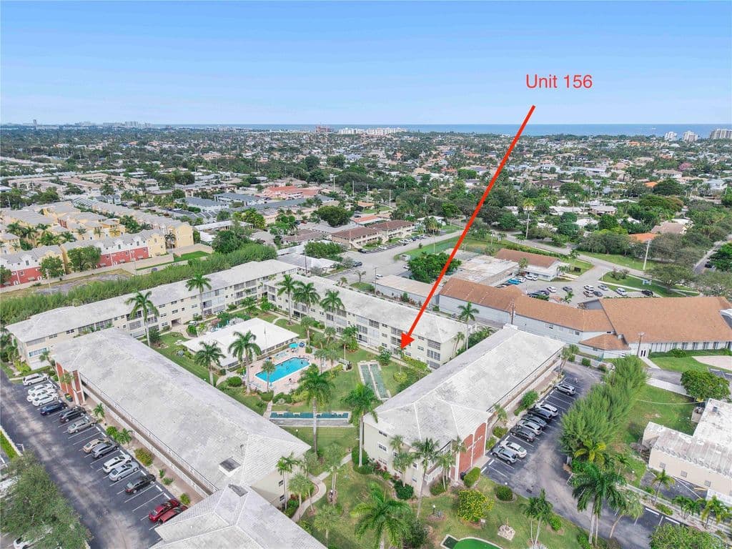 2-bedroom Condo — 1951 NE 39th Street #156