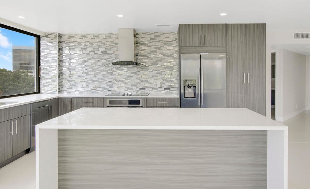 2-bedroom Condo — 1500 Presidential Way #404