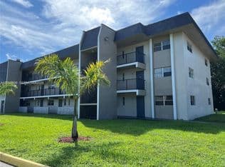 2-bedroom Condo — 8000 Fairview Dr APT 301, Tamarac, 33321