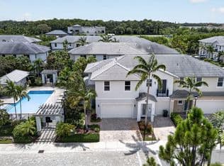 3+1 Townhouse — 6994 Pines Circle, Pompano Beach, 33073