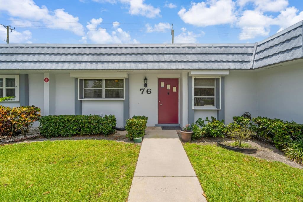 2+1 Condo — 2886 Fernley Drive E #76