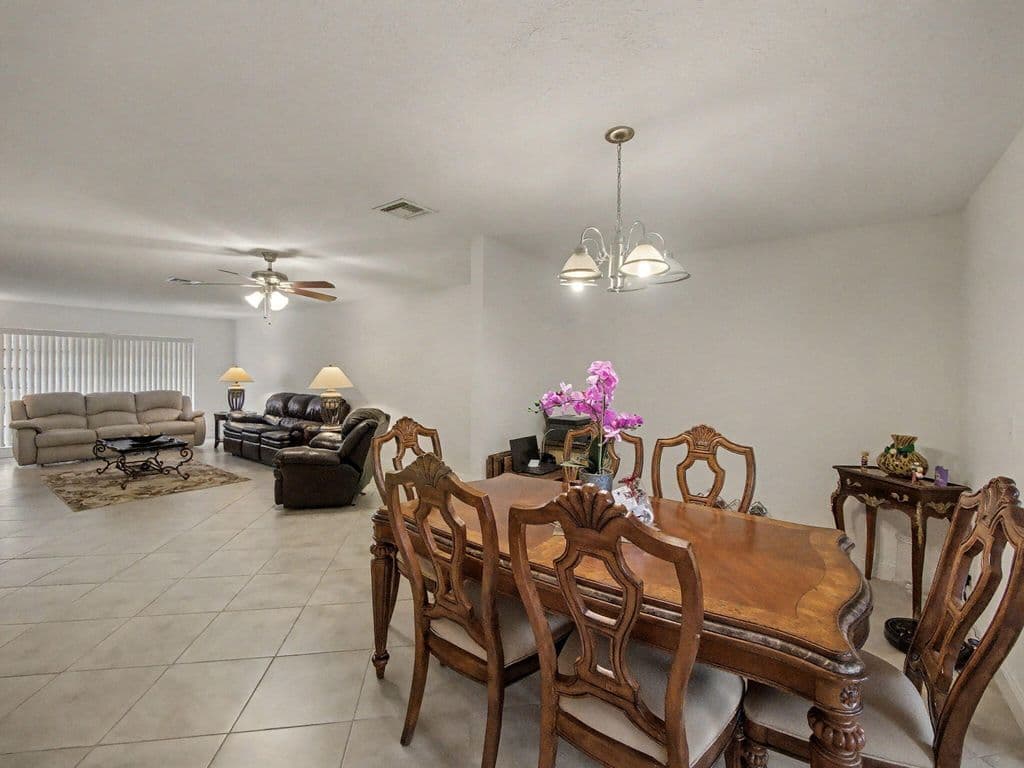 2-bedroom Condo — 4759 Storkwood Terrace #A