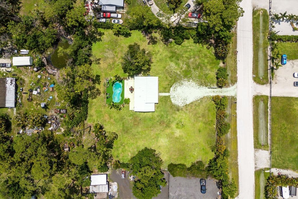 3+1 Müstakil ev — 12944 68th Street N