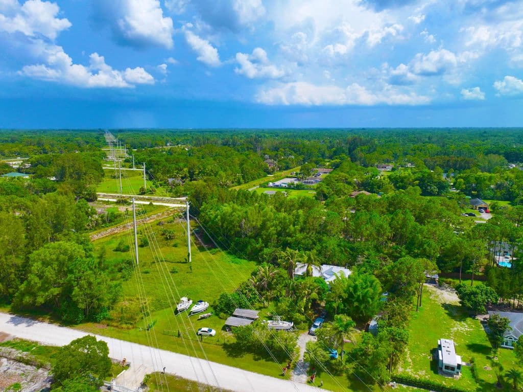 3-bedroom Single-Family Home — 13348 63rd Lane N