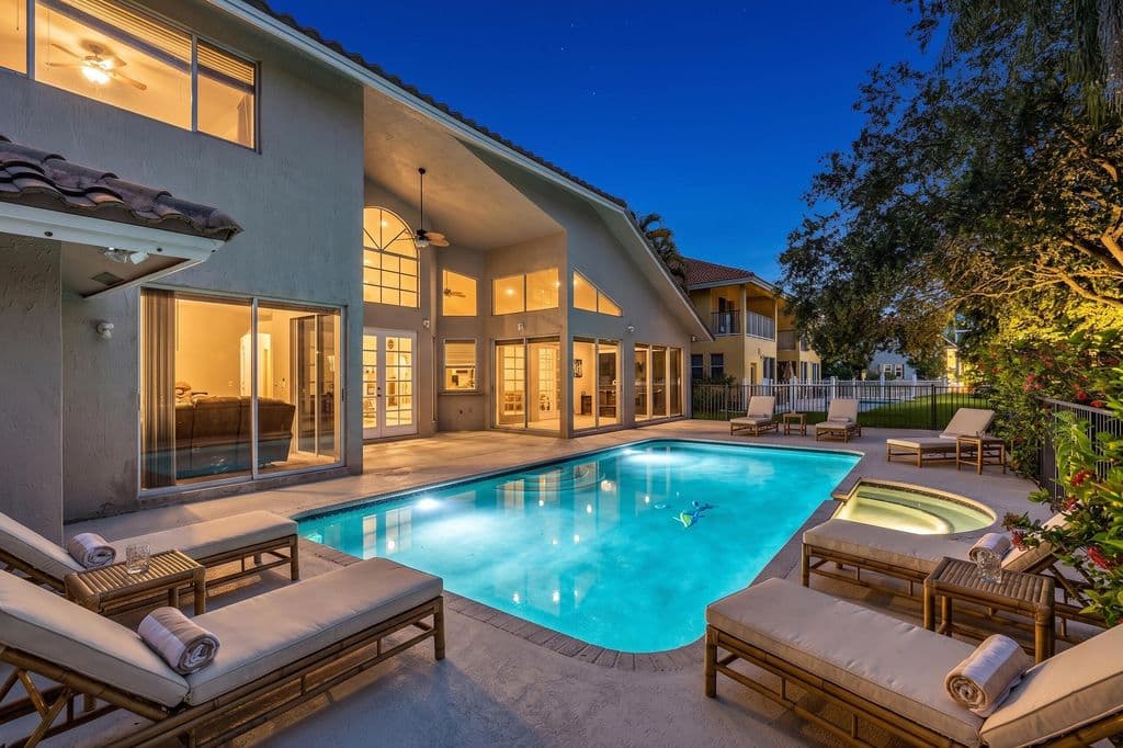 5-bedroom Single-Family Home — 4300 NW 63rd Avenue