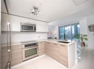 1-bedroom Condo — 1300 Brickell Bay Dr APT 1601, Miami, 33131