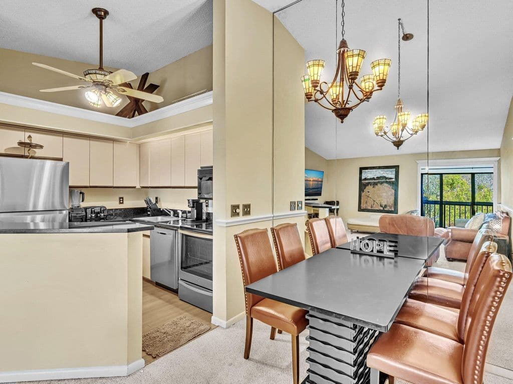 2+1 Condo — 1109 Duncan Circle #202