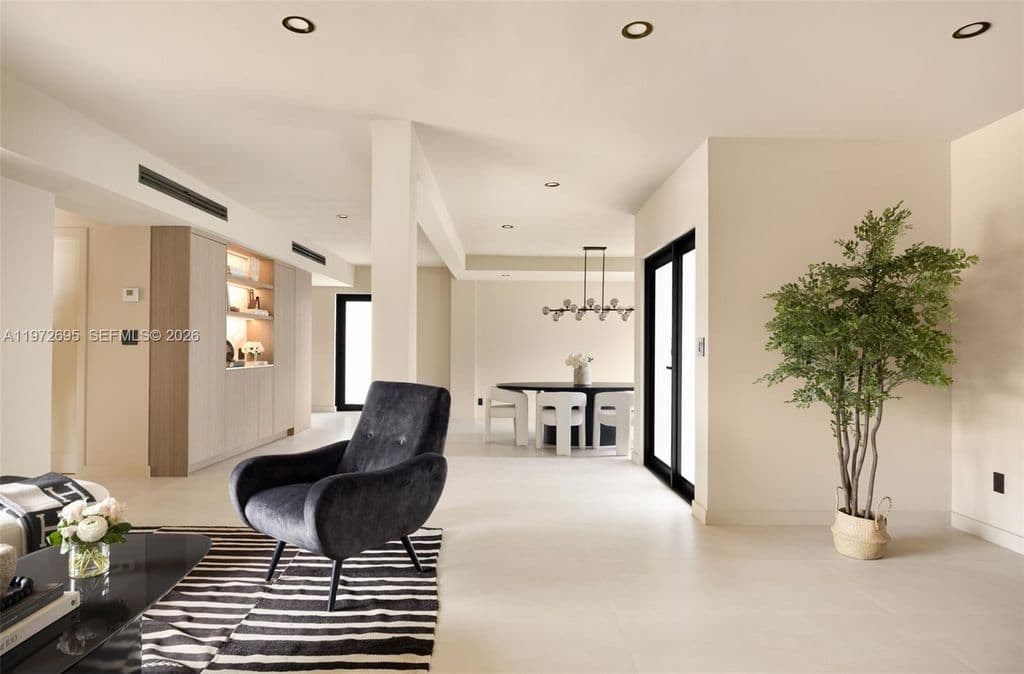 3-bedroom Single-Family Home — 2805 SW 4th Ave