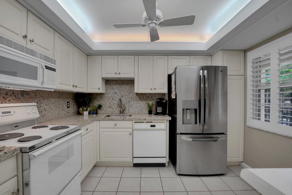 3-bedroom Condo — 804 CYPRESS GROVE Lane #210