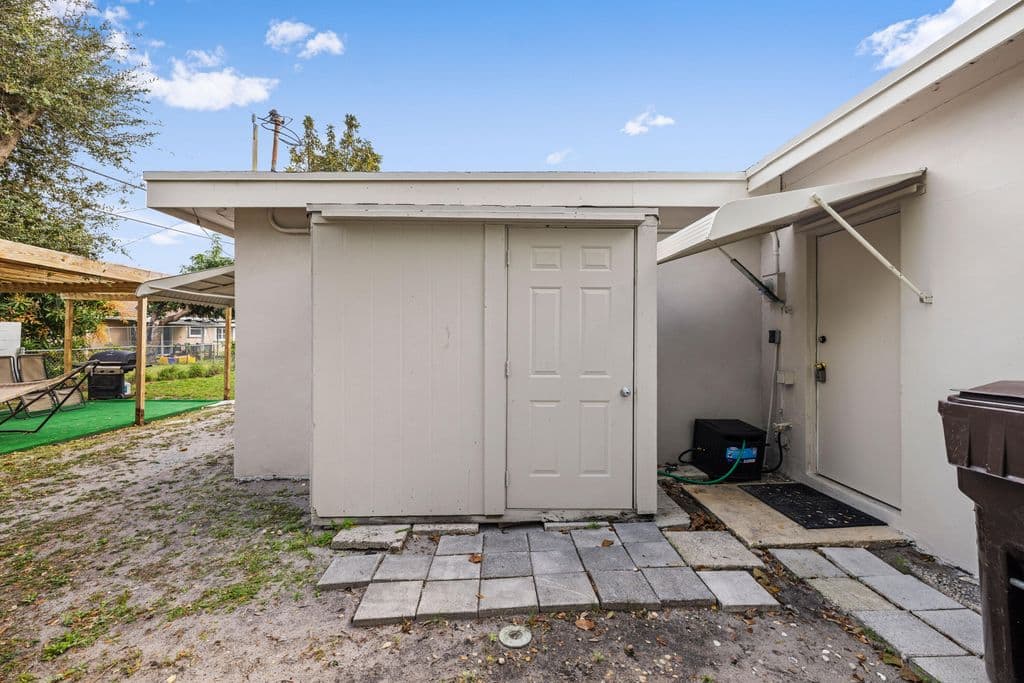 4+1 Müstakil ev — 336 S CHILLINGWORTH Drive