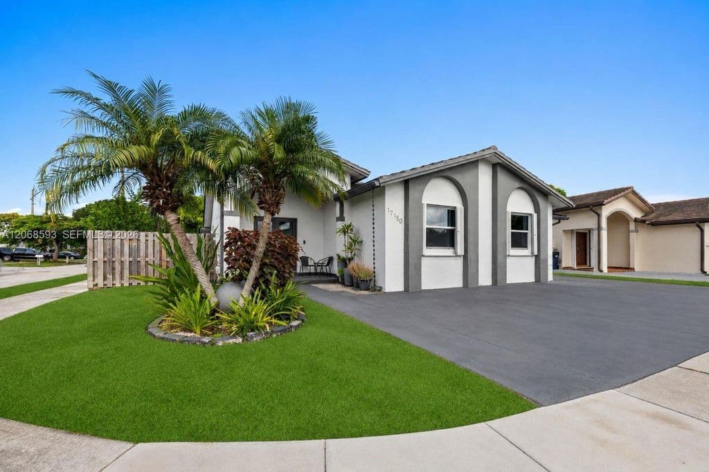 4-bedroom Single-Family Home — 17150 SW 145th Ct