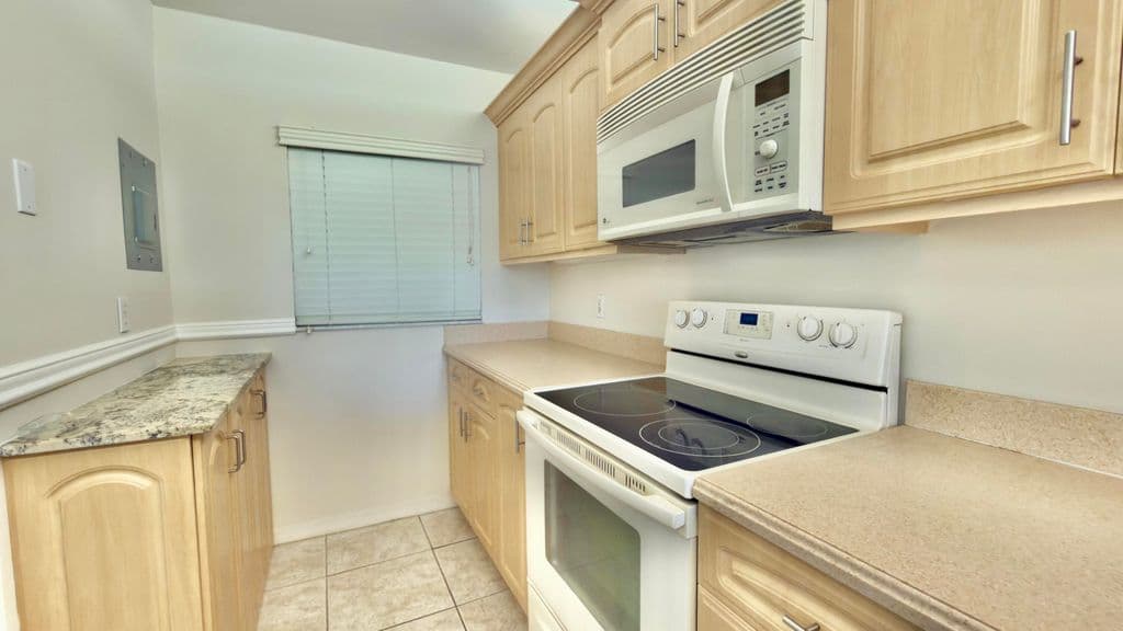 2-bedroom Condo — 9311 ORANGE GROVE Drive #402