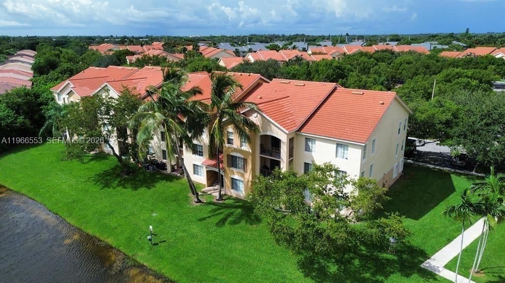 2+1 Condo — 4180 San Marino Blvd APT 106