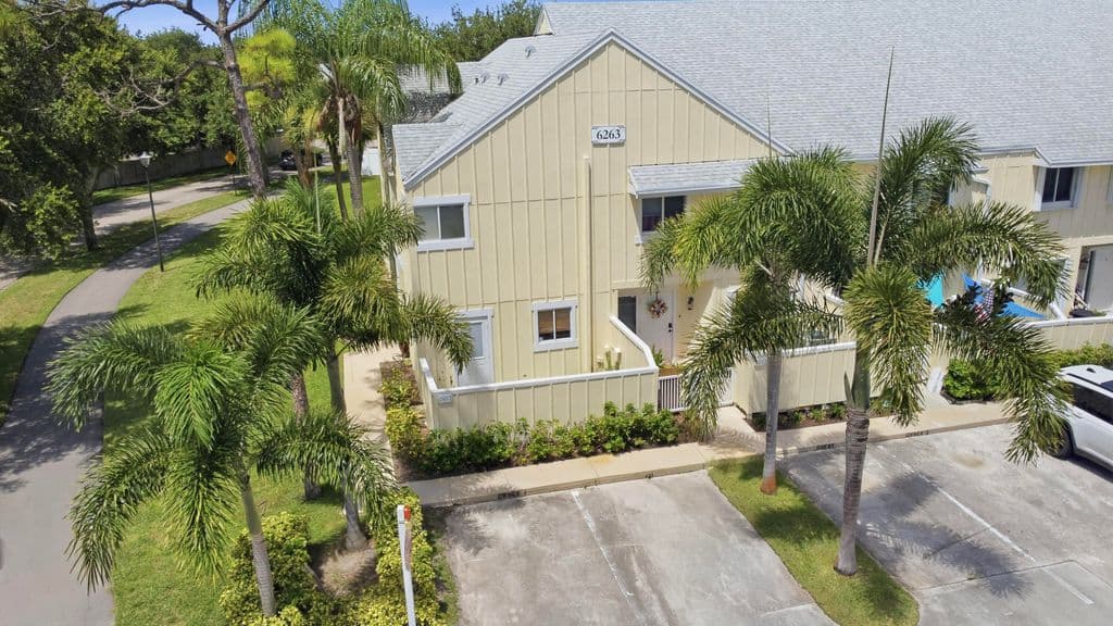 2-bedroom Property — 6263 RIVERWALK Lane #1