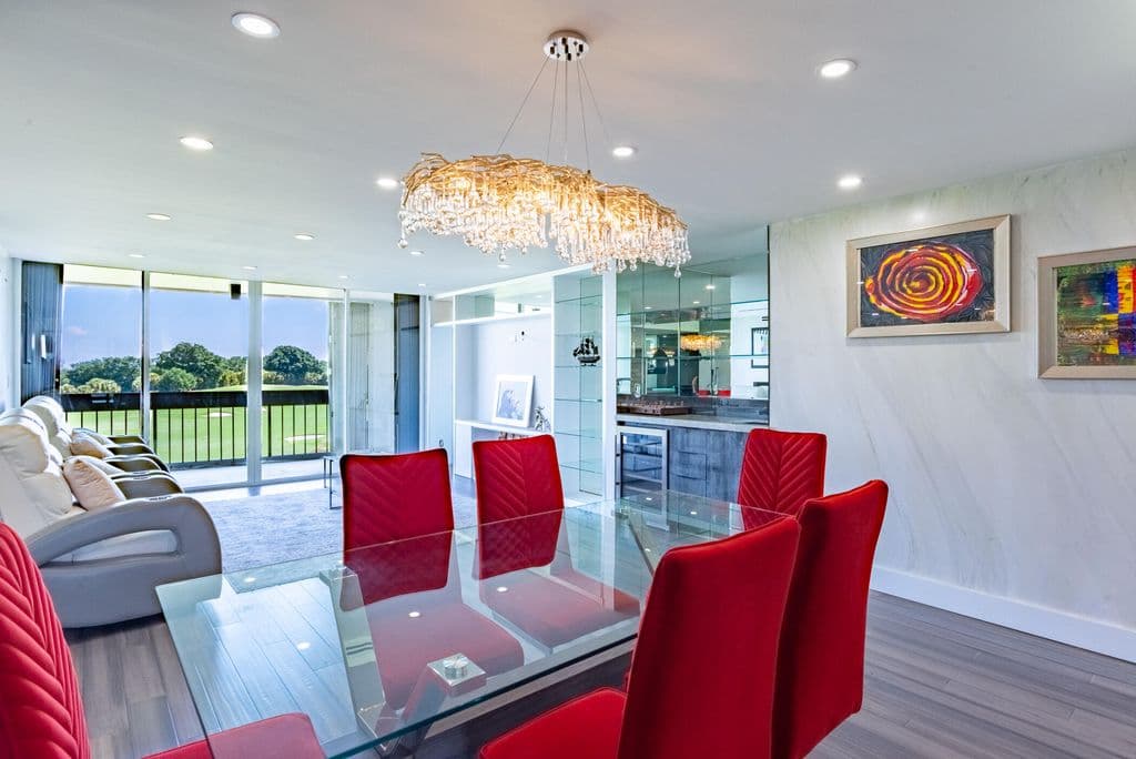 3+1 Condo — 2000 PRESIDENTIAL Way #501