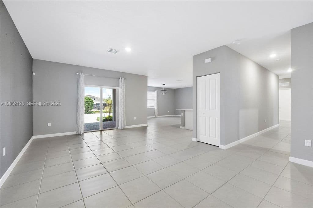 5-bedroom Single-Family Home — 29101 SW 167th Ct