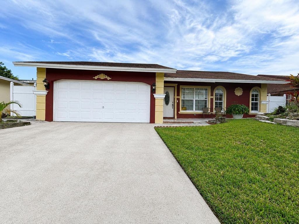 3+1 Müstakil ev — 7526 SW 7th Court