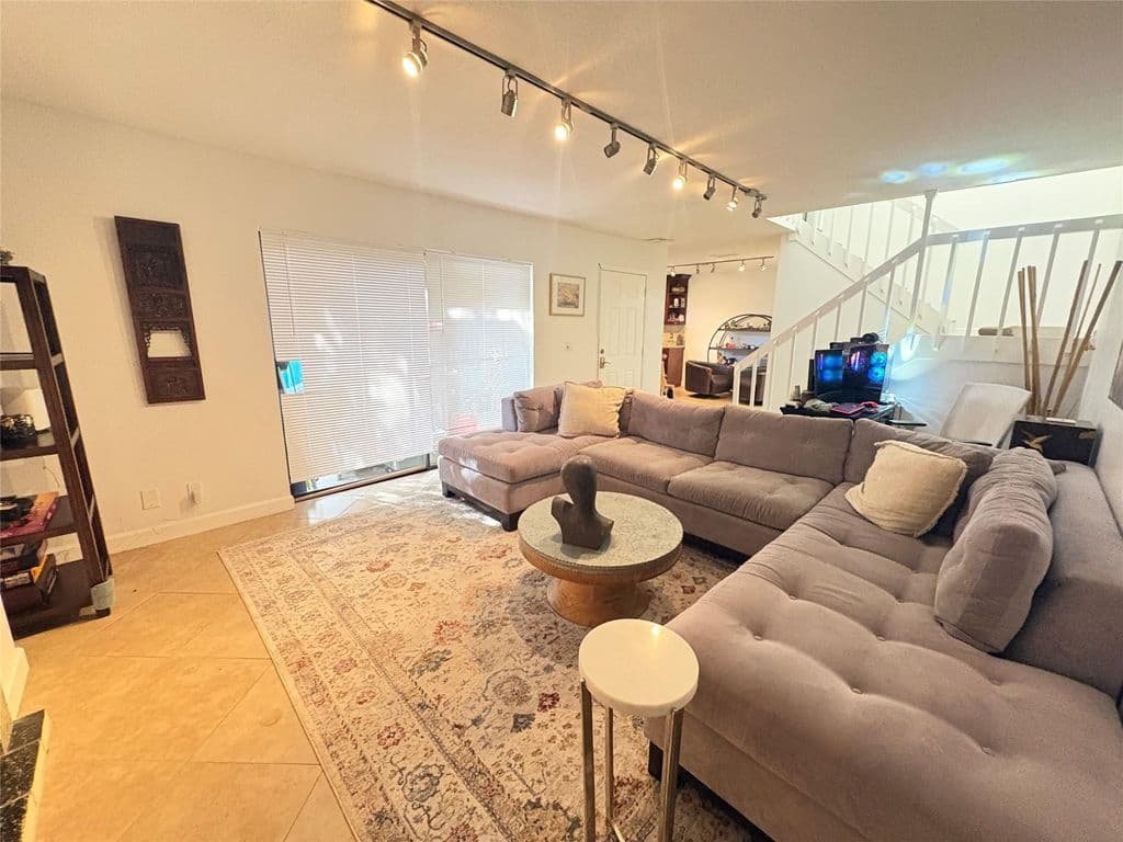 2-bedroom Property — 294 Arabian Road #294