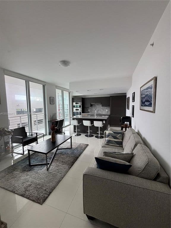 1+1 Condo — 7875 NW 107th Ave APT 504