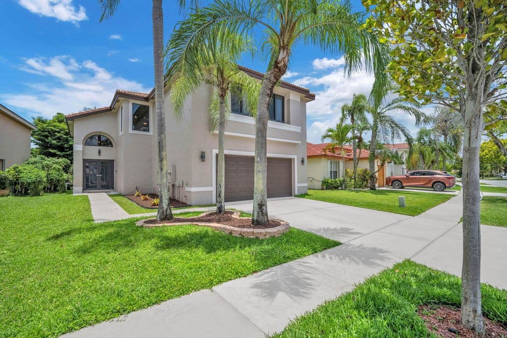 4-bedroom Single-Family Home — 2003 SW 173rd Avenue