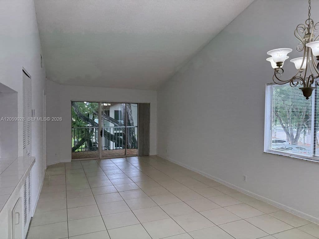 2+1 Condo — 9103 SW 138th Pl #9103