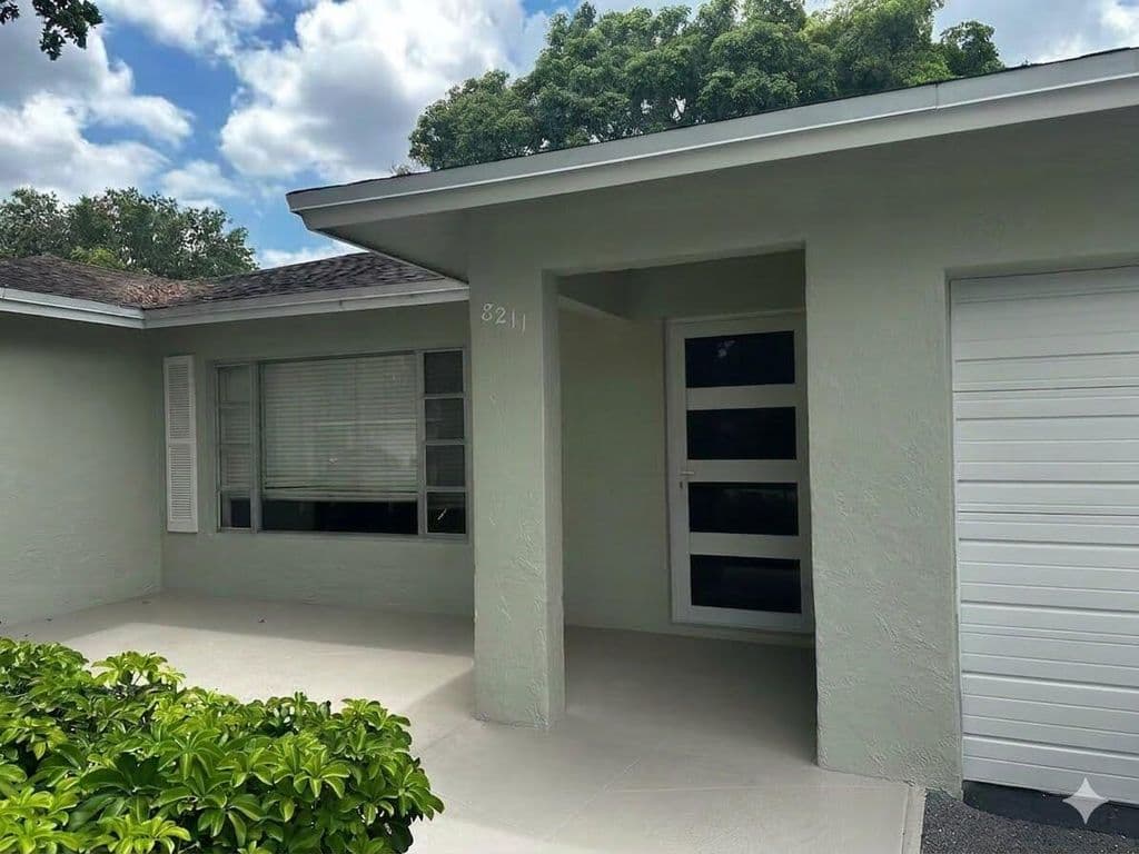 3+1 Müstakil ev — 8211 NW 91st Avenue