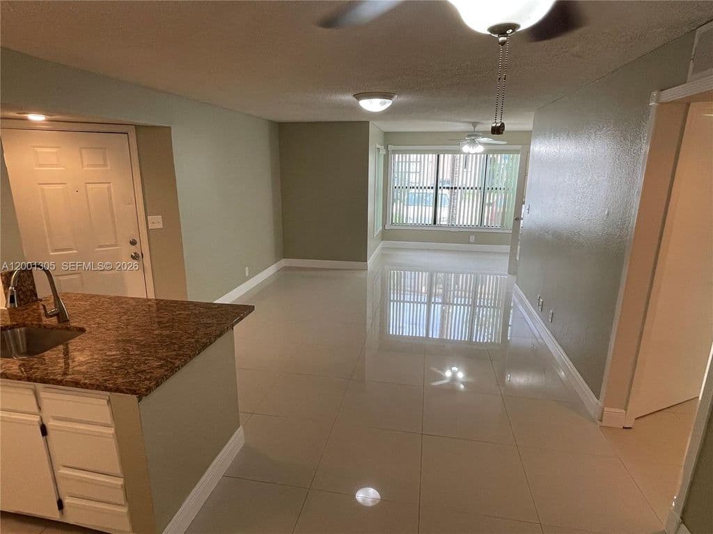 1-bedroom Condo — 2826 S University Dr APT 3101