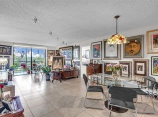 2-bedroom Condo — 1400 Saint Charles Pl APT 623, Pembroke Pines, 33026