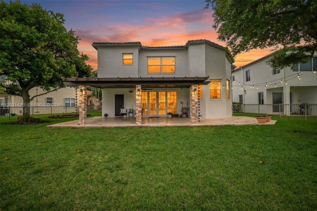 4-bedroom Single-Family Home — 15815 SW 52nd Ct