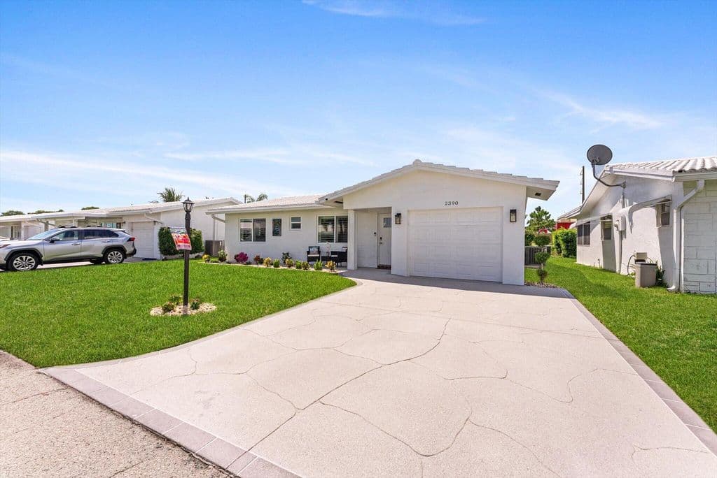 2-bedroom Single-Family Home — 2390 SW 14th Avenue