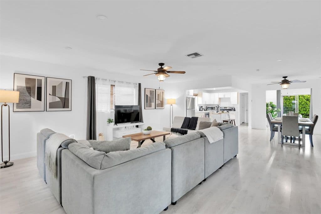 4-bedroom Single-Family Home — 214 SE 6th Street