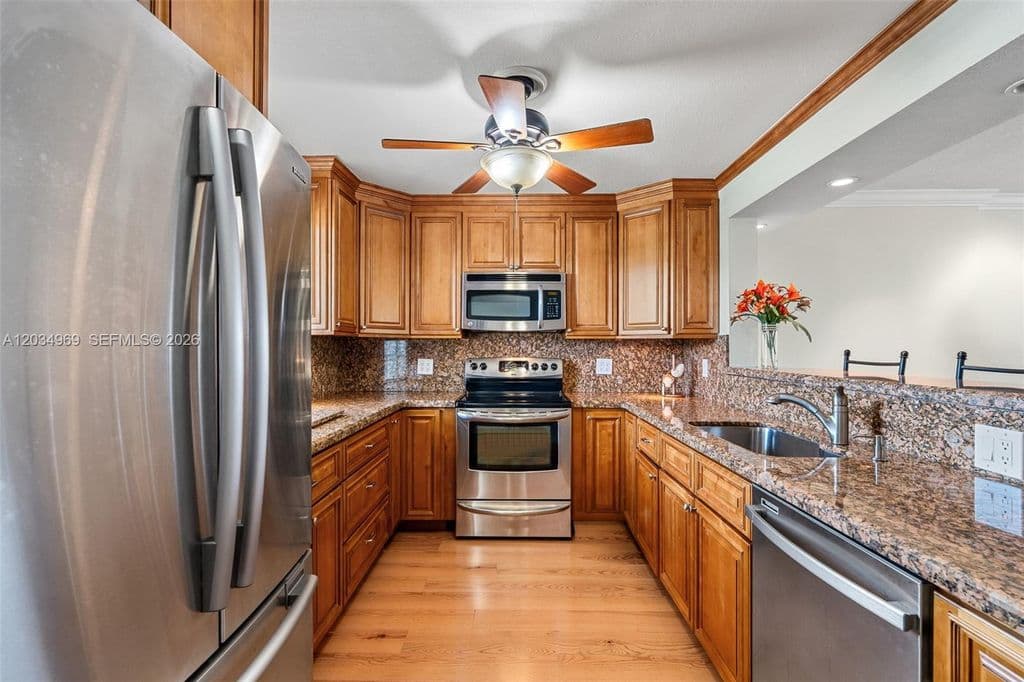 2-bedroom Condo — 325 SE 11th Ter APT 308