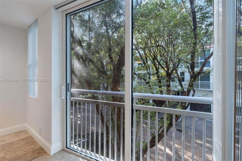 3+1 Condo — 325 Meridian Ave APT 5