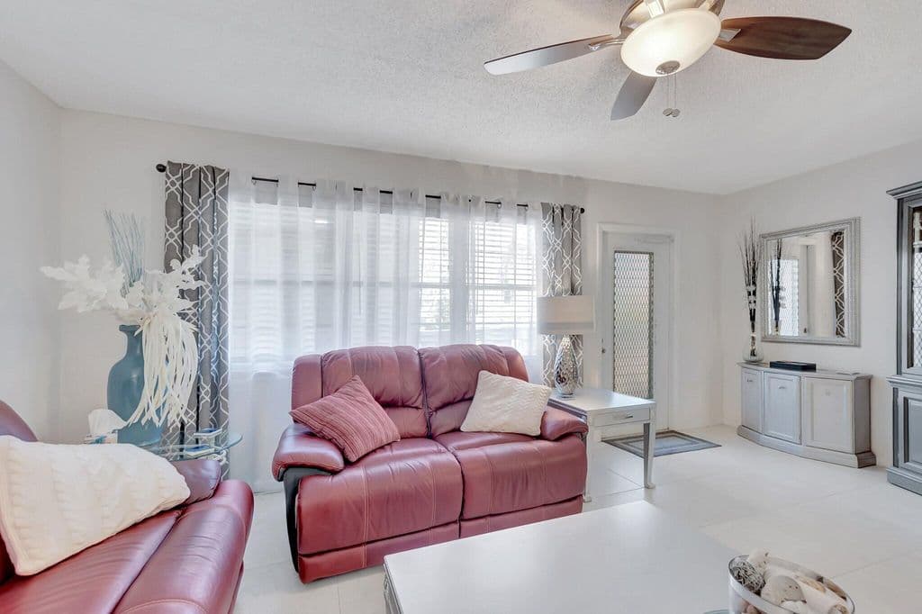 1-bedroom Condo — 2051 Cambridge C